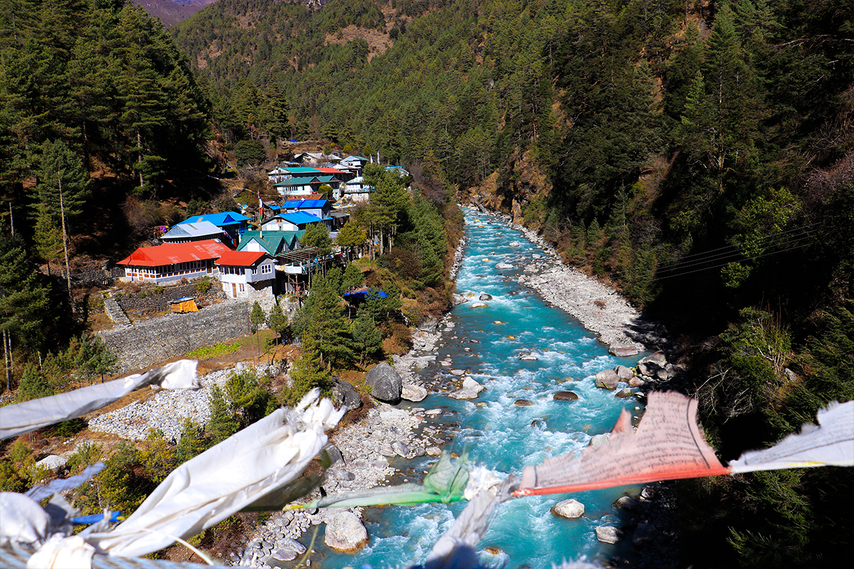 Phakding Village in the bank of Dudh Koshi River